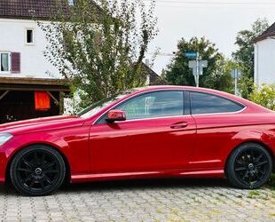 Mercedes-Benz 220 Gebrauchtwagen