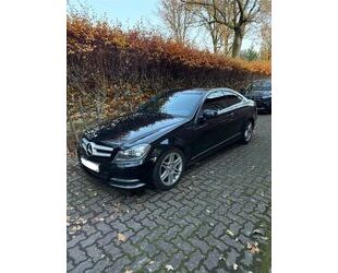 Mercedes-Benz 220 Gebrauchtwagen