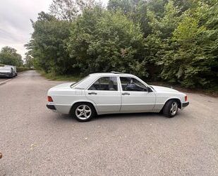 Mercedes-Benz 190 