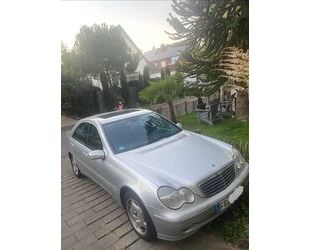 Mercedes-Benz 240 Gebrauchtwagen