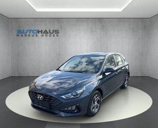 Hyundai Hyundai i30 1.5 Comfort+5J-GARANTIE+TEMPOMAT+SHZ+P Gebrauchtwagen