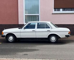 Mercedes-Benz 240 Gebrauchtwagen