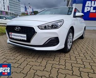Hyundai Hyundai i30 Kombi 1.4 Pure KLIMA+LED+START STOPP+T Gebrauchtwagen
