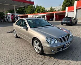 Mercedes-Benz 220 Gebrauchtwagen