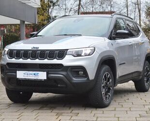 Jeep Jeep Compass Trailhawk PLUG-IN 240PS/PANO/LED/ACC Gebrauchtwagen