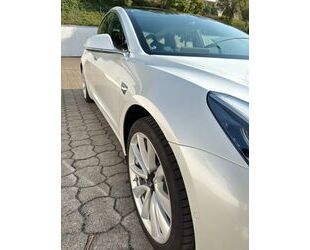 Tesla Model 3 Gebrauchtwagen