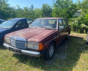 Mercedes-Benz 240 Gebrauchtwagen