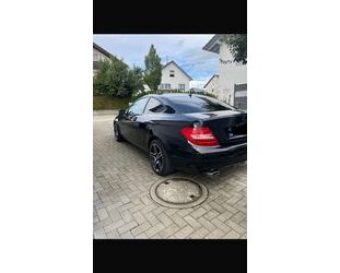Mercedes-Benz 220 Gebrauchtwagen