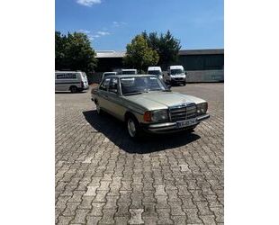 Mercedes-Benz 240 Gebrauchtwagen