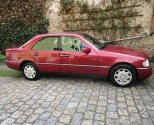 Mercedes-Benz C 180 Gebrauchtwagen