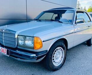 Mercedes-Benz 280 Gebrauchtwagen