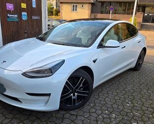 Tesla Model 3 Gebrauchtwagen