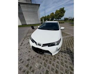 Toyota Auris Touring Sports 