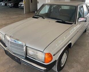 Mercedes-Benz 230 Gebrauchtwagen