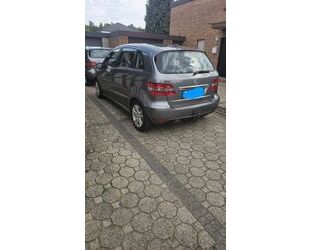 Mercedes-Benz B 180 Gebrauchtwagen