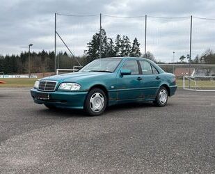 Mercedes-Benz 220 Gebrauchtwagen