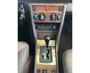 Mercedes-Benz E 230 Gebrauchtwagen