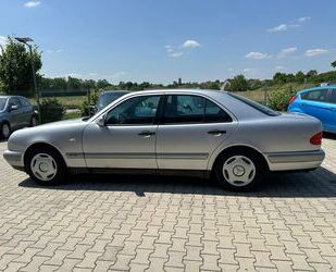 Mercedes-Benz E 240 Gebrauchtwagen