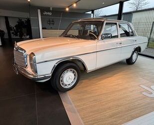 Mercedes-Benz 220 Gebrauchtwagen