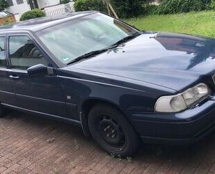 Volvo V70 