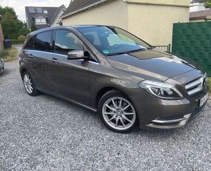 Mercedes-Benz B 220 Gebrauchtwagen