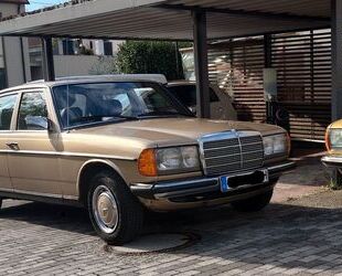 Mercedes-Benz 240 Gebrauchtwagen