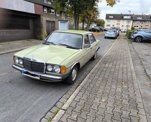 Mercedes-Benz 240 Gebrauchtwagen