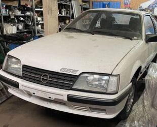 Opel Monza Gebrauchtwagen
