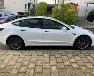 Tesla Model 3 Gebrauchtwagen