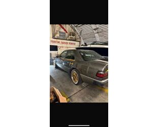 Mercedes-Benz E 200 Gebrauchtwagen