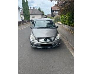 Mercedes-Benz B 180 Gebrauchtwagen