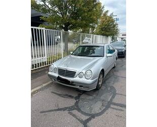 Mercedes-Benz 220 Gebrauchtwagen