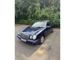 Mercedes-Benz E 200 Gebrauchtwagen