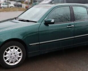 Mercedes-Benz E 240 Gebrauchtwagen