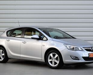 Opel Opel Astra J Edition+Automatik+48.700KM+SHZ+Tempom Gebrauchtwagen