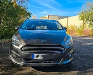 Ford S-Max Gebrauchtwagen