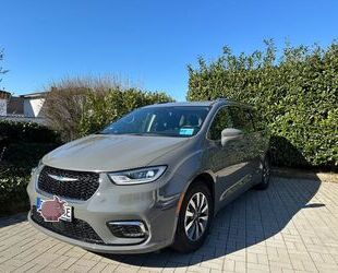 Renault Pacifica 