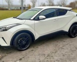 INFINITI C-HR 