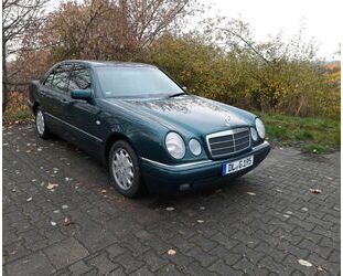 Mercedes-Benz 240 Gebrauchtwagen