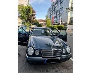 Mercedes-Benz E 200 Gebrauchtwagen