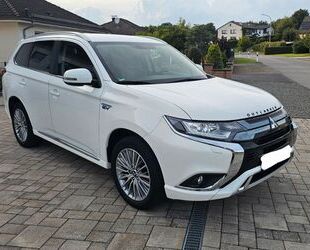 Mitsubishi Plug-in Hybrid Outlander Gebrauchtwagen