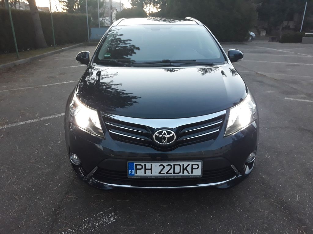 Avensis Verso