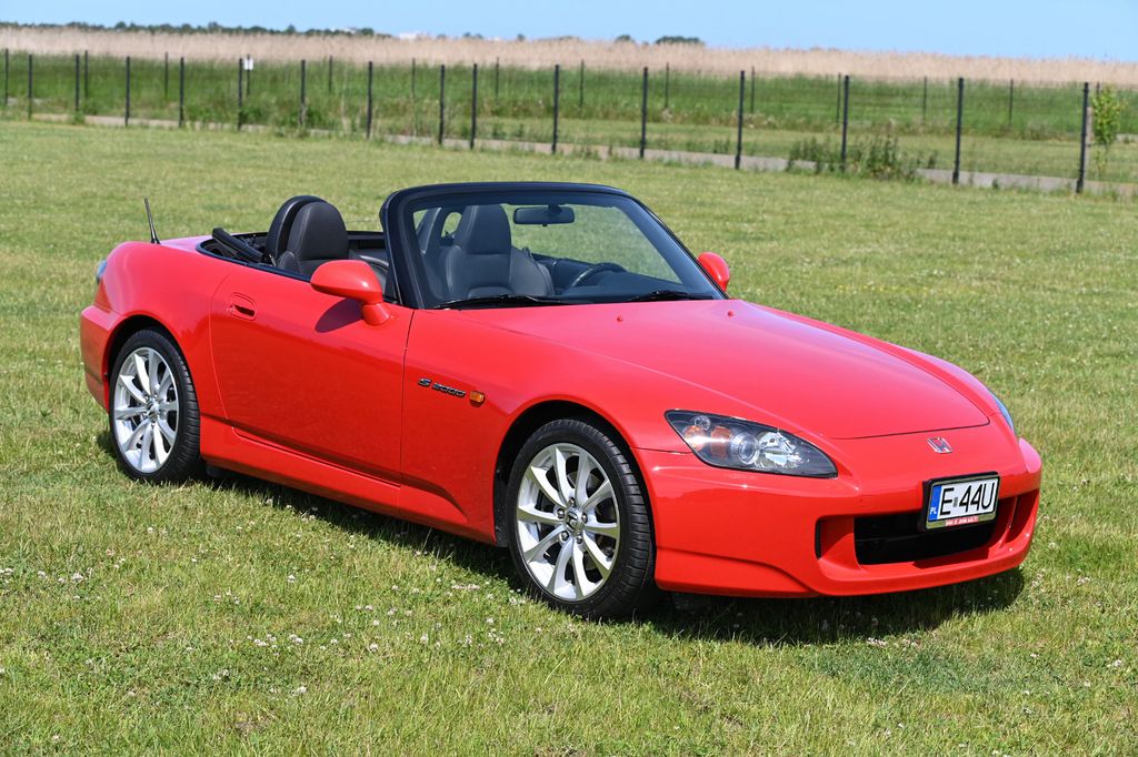 S2000