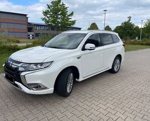 Mitsubishi Plug-in Hybrid Outlander Gebrauchtwagen