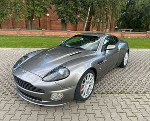 Aston Martin Vanquish 