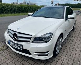 Mercedes-Benz 220 Gebrauchtwagen