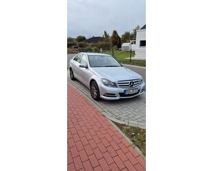 Mercedes-Benz 220 Gebrauchtwagen