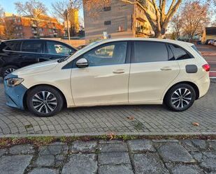 Mercedes-Benz B 180 Gebrauchtwagen