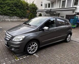Mercedes-Benz B 180 Gebrauchtwagen