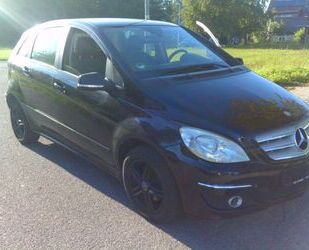 Mercedes-Benz B 180 Gebrauchtwagen